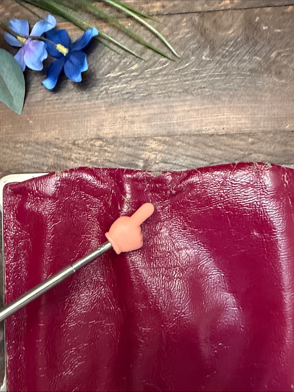 HOBO Lauren Double Frame Clutch Wallet Burgundy Berry AS IS - Picture 10 of 12